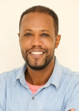 CLÉSIO LEITE