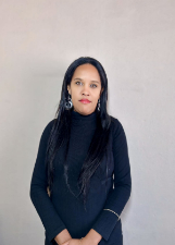 SHIRLEY GOMES 
