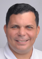 DEREK DE PACARU