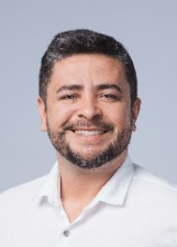 DR. VICTOR LAERT
