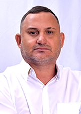 LEO VINICIOS