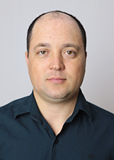 ERNANI CASQUEADOR