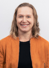 ELZA KASMIERCZAK