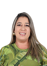 THAÍS PENNA