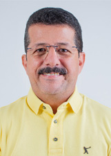 VAL ARAÚJO