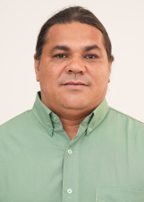 RAVEL ARAÚJO