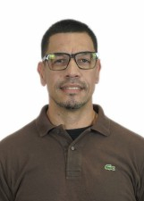 PROFESSOR ADRIANO