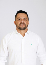 RONI CAMILLO