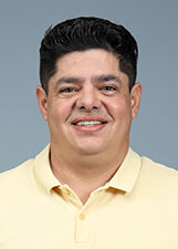 DR. DENIS MACHADO